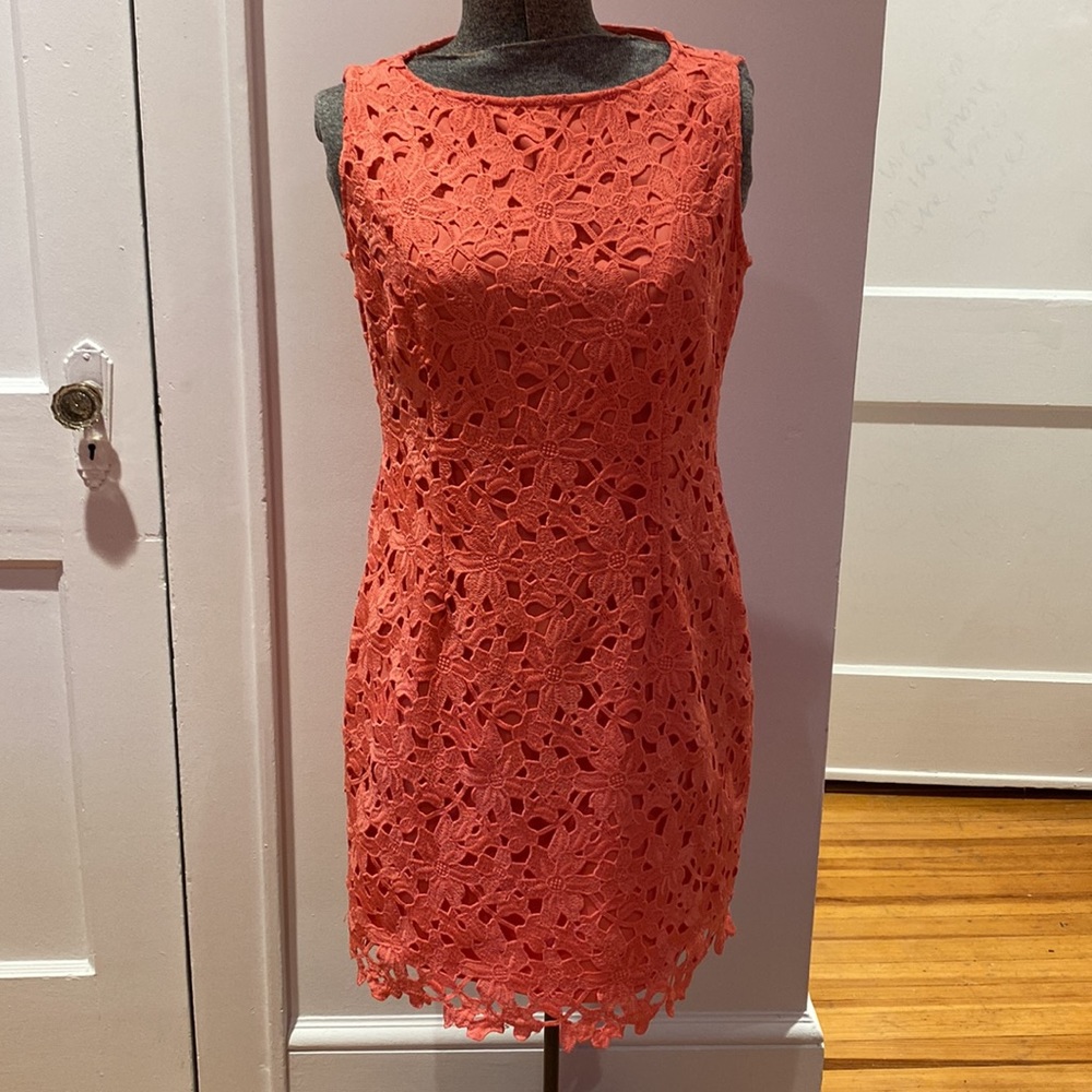 Tahari coral lace dress, 6P, gorgeous!